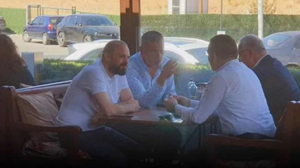 Ankara'da 4 il başkanı yerel seçim için buluştu. CHP Ankara İl Başkanı Ali Hikmet Akıllı görüşmenin perde arkasını tv100'de anlattı