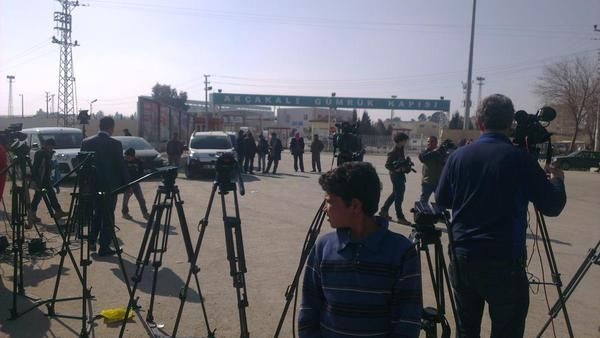 Bekleyiş sürüyor! IŞİD rehine takasını Türkiye sınırında yapacak!