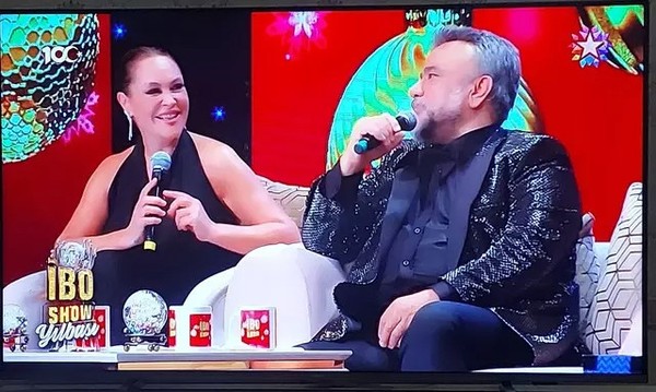 Aleyna Tilki ve Hülya Avşar'ı görenler tanıyamadı. İbo Show'un yılbaşı özel programı gündem oldu