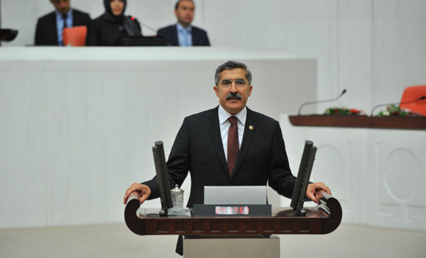 AK Partili Hüseyin Yayman İbrahim Tatlıses ile Freddie Mercury'i karşılaştırdı: İbrahim Tatlıses’in sesi daha iyi