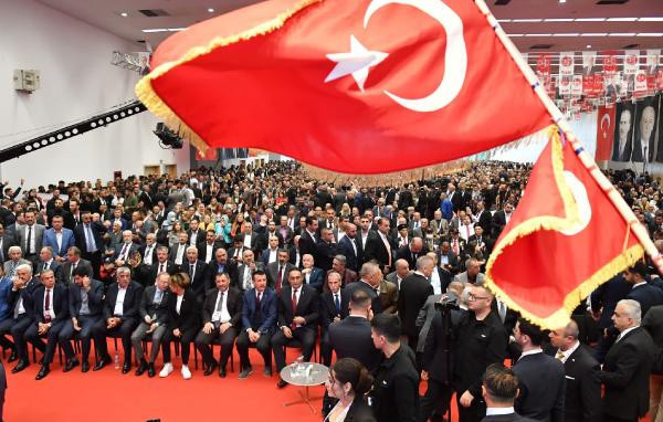 MHP Ankara İl Başkanlığı 14'üncü Olağan Kongresi yapıldı. Alparslan Doğan tekrar MHP Ankara İl Başkanı seçildi