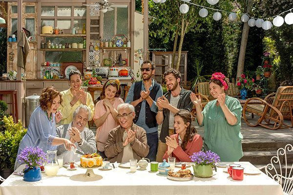 Şener Şen 'Yol Ayrımı' ile setlere döndü!