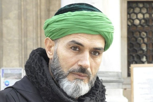 Zeki Müren'le adı anılan Yaşar Alptekin kimdir? Yaşar Alptekin kaç yaşında ve nereli? - Resim : 4