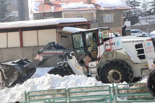 Acil Tıp teknisyeni Ceylan'ın yürek yakan ölümü! İlk iş gününde kepçenin altında kalarak can verdi - Resim : 2