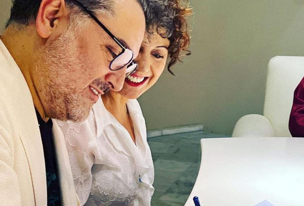 Ünlü oyuncu Günay Karacaoğlu, Prof. Dr. Saadettin Eskiçorapçı ile evlendi. Günay Karacaoğlu'nun eski eşi Şevket Çoruh'tan kutlama mesajı geldi - Resim : 2