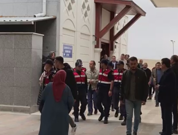 Galata Kulesi’nde intihar eden genç KHK'lı FETÖ tutuklusu eski Danıştay Üyesi Haşim Güney’in oğlu Nahit Emre Güney çıktı