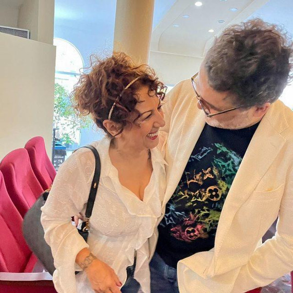 Ünlü oyuncu Günay Karacaoğlu, Prof. Dr. Saadettin Eskiçorapçı ile evlendi. Günay Karacaoğlu'nun eski eşi Şevket Çoruh'tan kutlama mesajı geldi