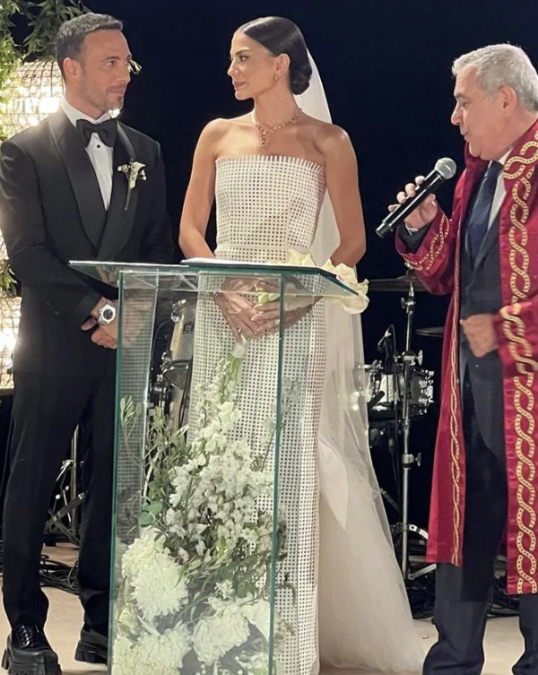 Demet Özdemir ile Oğuzhan Koç evlendi! İşte Demet Özdemir ile Oğuzhan Koç'un nikahından ilk fotoğraflar... Acun Ilıcalı ile Faruk Turgut nikah şahidi oldu - Resim : 10