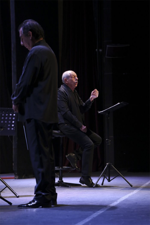 Maltepe'de tiyatro festivali Genco Erkal ile 'perde' diyor