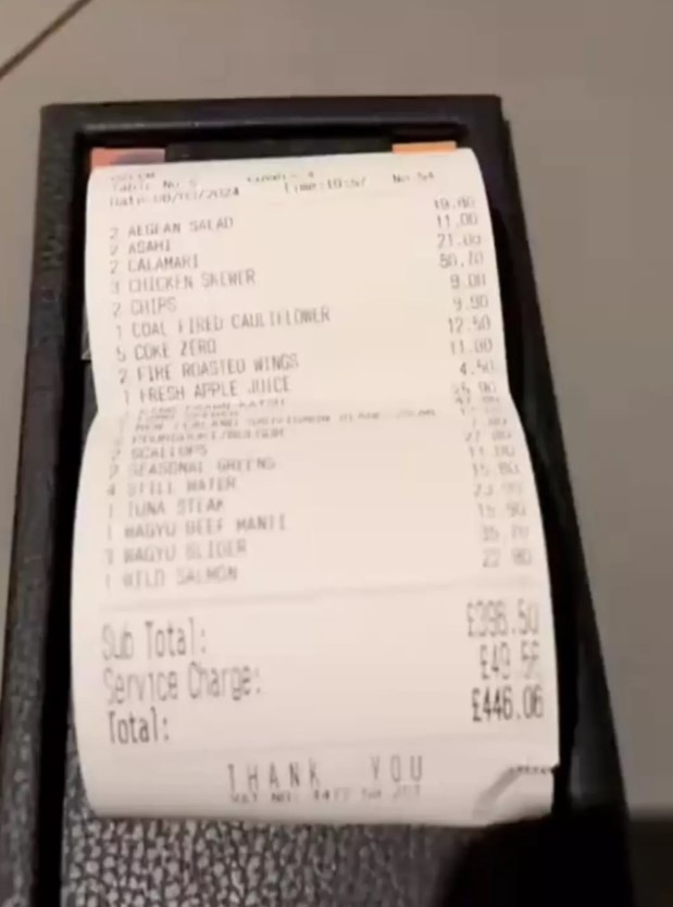 Görüntüler sosyal medyada gündem oldu! 446 sterlinlik (19 bin TL) hesabı kimin ödeyeceğine böyle karar verdiler - Resim : 2