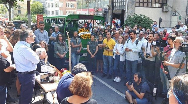 Cüneyt Cebenoyan son yolculuğuna uğurlandı - Resim : 2