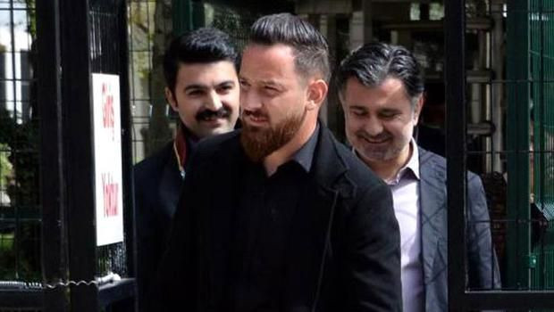 Deniz Naki'ye yumruklu saldırı! - Resim : 2