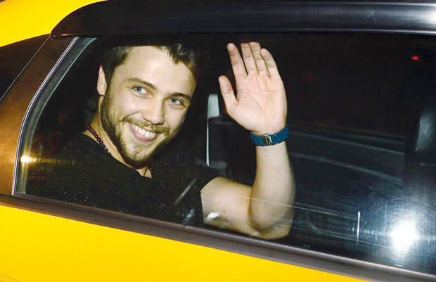 Tolga Sarıtaş'ın kadın hayranı olay çıkardı