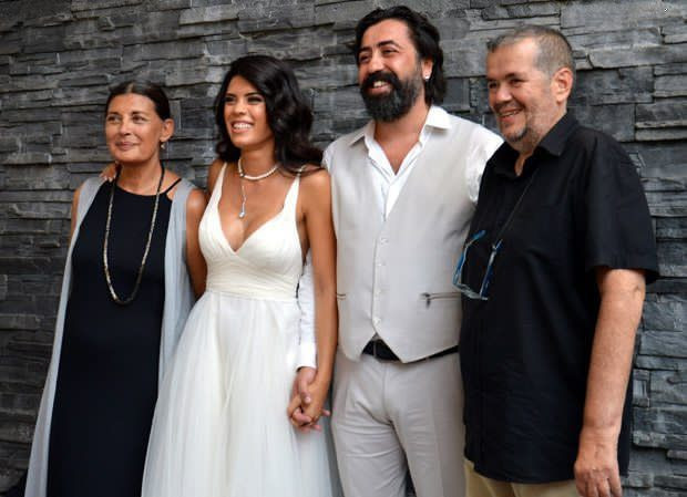 Usta oyuncu Şerif Sezer'in kızı dünyaevine girdi