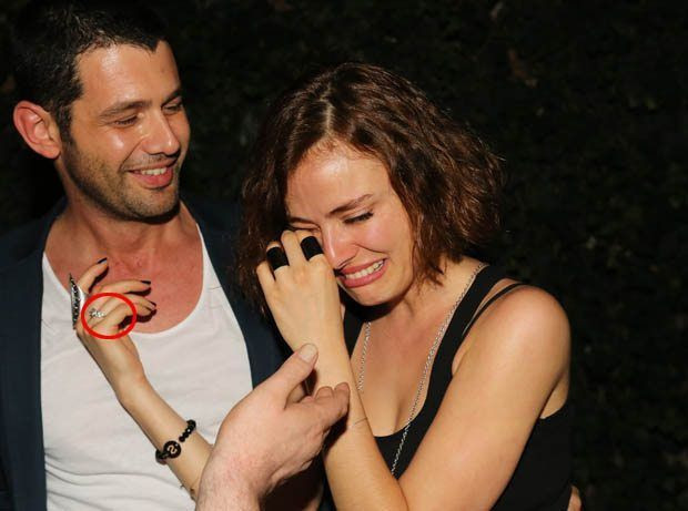 Boşanınca yüzüğü iade etti