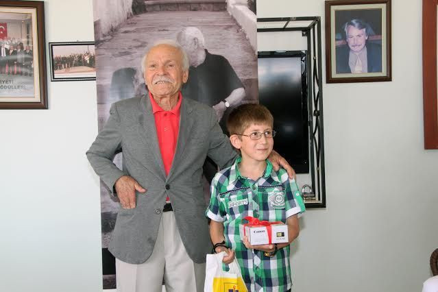 Genç kalemler ödüllerini aldı