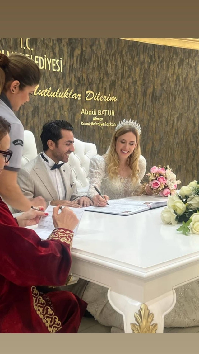 Wilma Elles evlendi! İşte, törenden kareler