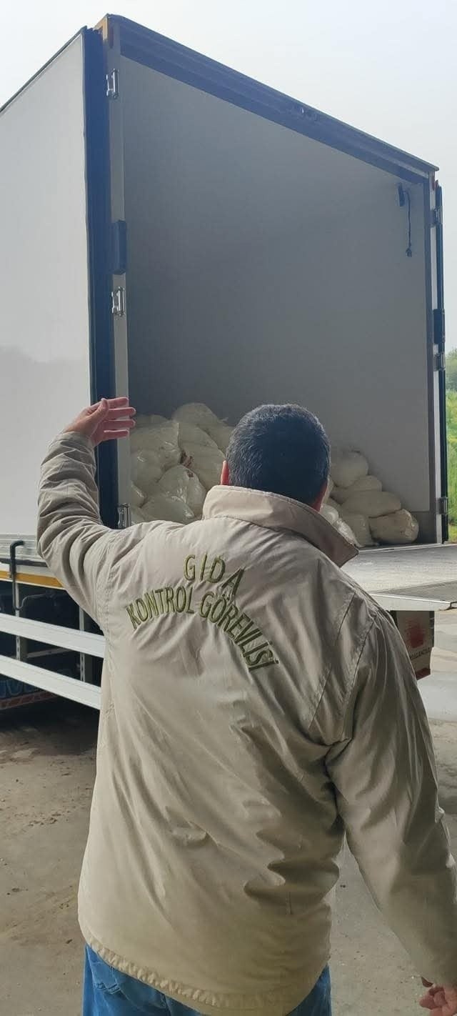 Tonlarca yakalandı! Vatandaşa yedireceklerdi