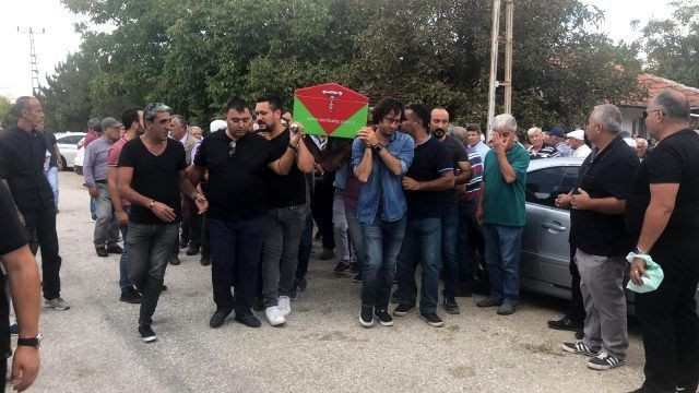 Müfit Can Saçıntı'nın babası son yolculuğuna uğurlandı