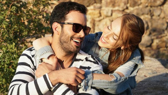 Elçin Sangu'nun öpüşme sahnesi hakkında ilk kez konuştu - Resim : 3