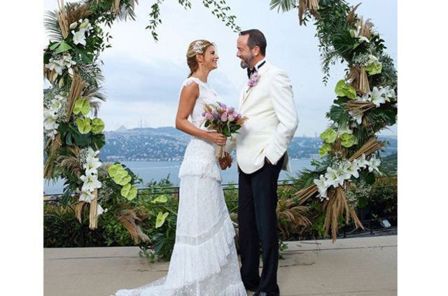 Ünlü çift evlendi! - Resim : 3