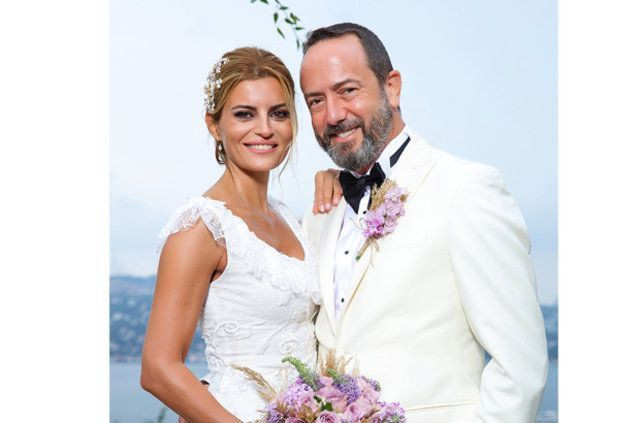 Ünlü çift evlendi! - Resim : 4