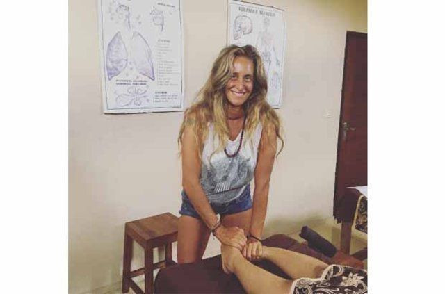 Bennu Gerede masaj terapisti oldu - Resim : 2