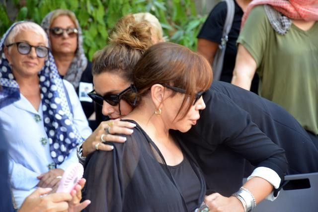 Sezen Aksu’nun babası son yolculuğuna uğurlandı