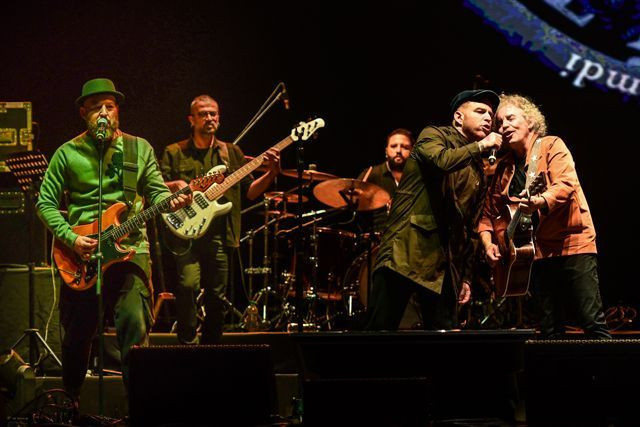 Yeni Türkü 40. yıl konserine yıldız yağmuru! - Resim : 2