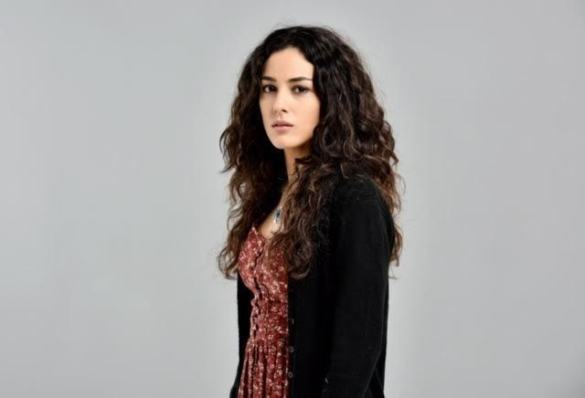 'Göç Zamanı' dizisinin başrolü Vahide Perçin'e övgü