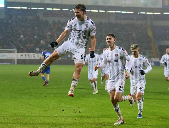 Beşiktaş'tan, Çaykur Rizespor'a farklı tarife. Semih Kılıçsoy maça damgasını vuran isim oldu - Resim : 3