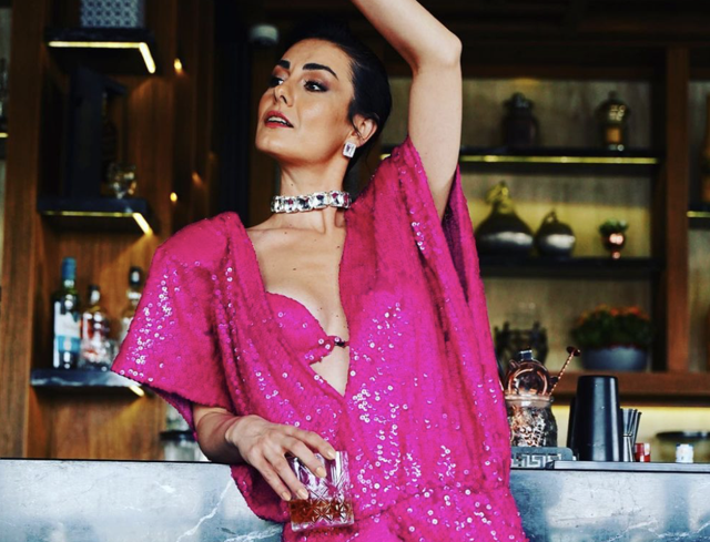 Ünlü oyuncu Özlem Yılmaz'dan flaş karar