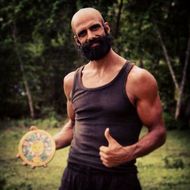 'Survivor'a veda etti