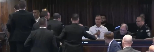 İsrail Meclisi’nde Trump’a büyük şok! Sözleri yarım kaldı, tansiyon yükseldi... - Resim : 4