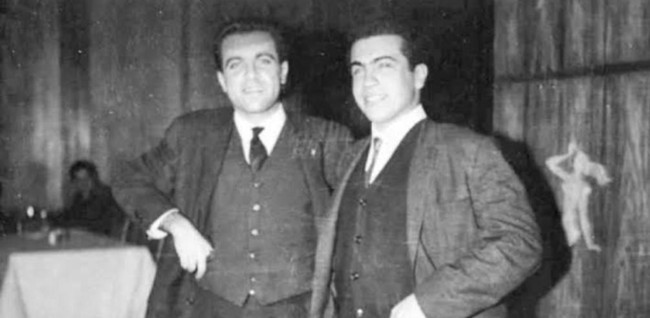 Uğur Mumcu, Perinçek ve Emin Çölaşan neden aynı yeleği giyer?