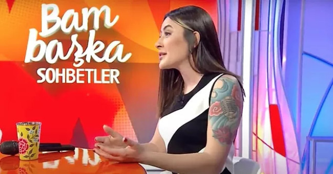 Melek Mosso o sözleriyle yürek burktu: Ben yedi yaşında büyüdüm. Ünlü şarkıcı Ceyda Düvenci'nin programında yaşadığı eziyeti anlattı