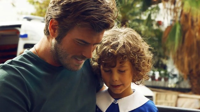 Kıvanç Tatlıtuğ, 5 yıl sonra oğluyla buluştu: Hadi Be Oğlum! İşte o görüntüler