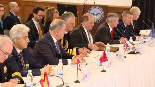 Almanya'ya giden Milli Savunma Bakanı Hulusi Akar, Ramstein Hava Üssü'ndeki toplantının birinci oturumunda katıldı - Resim : 2