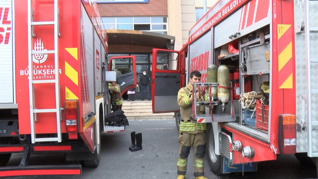 Büyükçekmece'de bir okulda patlama! Deney tüpü alev aldı, 3 öğrenci yaralandı