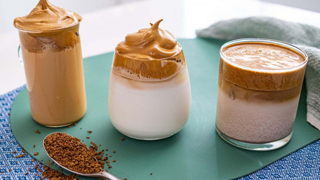 Kahve tiryakileri buna da bayılacak: İç serinleten buz gibi bir içecekle geldik. Dalgona kahvesi tarifi. Dalgona kahvesi nasıl yapılır, malzemeleri neler?