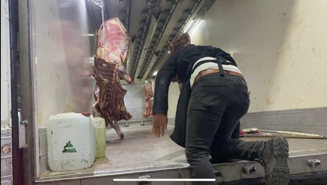 KORKUNÇ! Bu etleri vatandaş yiyecekti. İstanbul et halinde korkunç görüntüler. İstanbul'daki herkes buradan et yemiş olabilir