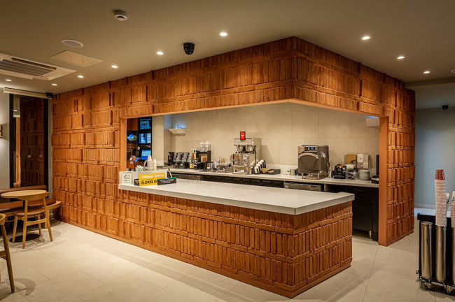 Starbucks'tan yeni mağaza konsepti! Dijital konseptli ‚arabaya servis‘ mağazalarının sayısı artmaya devam ediyor