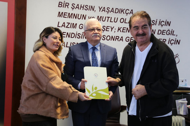 Ünlü şarkıcı  İbrahim Tatlıses, Alışveriş Merkezi açacağını duyurdu. AVM'nin tamamlanmasından sonra 700 kişi işe alınacak.