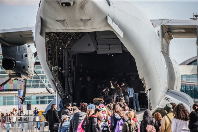 TEKNOFEST'te 2'nci gün heyecanı başladı. Festival 1 Mayıs’a kadar ziyaretçilere açık olacak