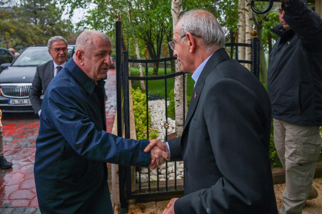 Kemal Kılıçdaroğlu ile kritik görüşme gerçekleşti. Sinan Oğan'ın ardından gözler Ümit Özdağ'a çevrilmişti. Özdağ'dan görüşme sonrası açıklama geldi