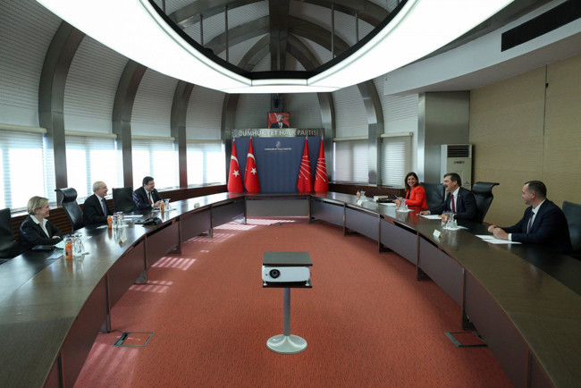 FLAŞ! Kemal Kılıçdaroğlu, TİP Genel Başkanı Erkan Baş ile görüştü