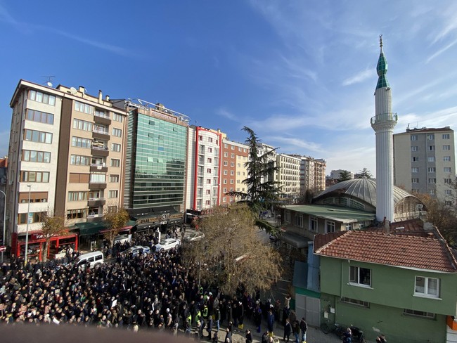 Eskişehir Büyükşehir'e protesto! Yıkılması planlanan Hall Camii için ayağa kalktılar