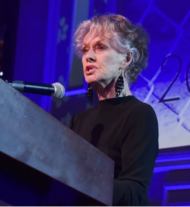 Dünyaca ünlü yönetmen Alfred Hitchcock hakkında büyük iddia! Grinin elli tonu filminde oynayan başrol Dakota Johnson'un anneannesini taciz etmiş...