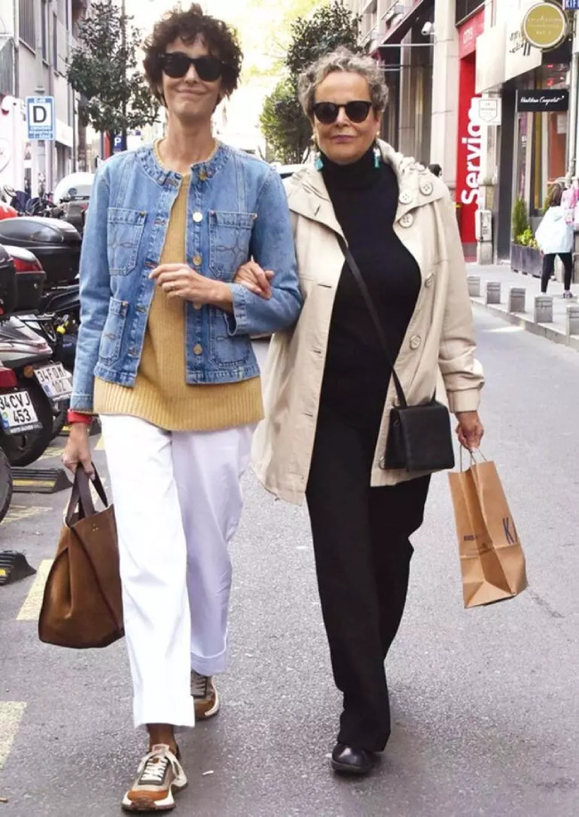 Arzum Onan, boşanma açıklamasının ardından ilk kez annesiyle görüntülendi: Hayırlısı olsun