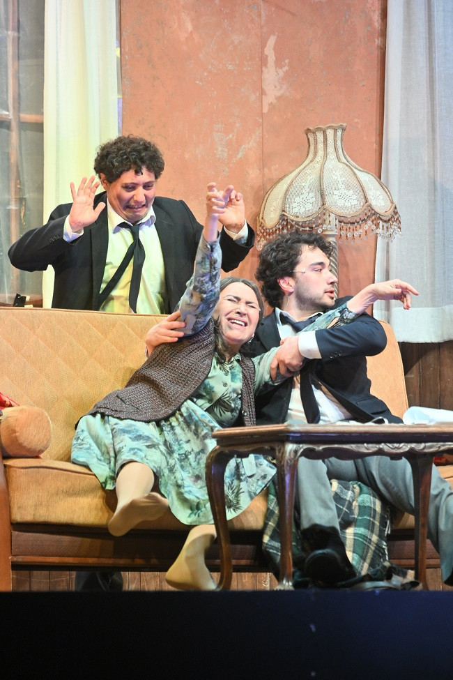 'Aydınlıkevler' İstanbul'da sezonun son açıkhava oyunu ile Maximum Uniq'te!